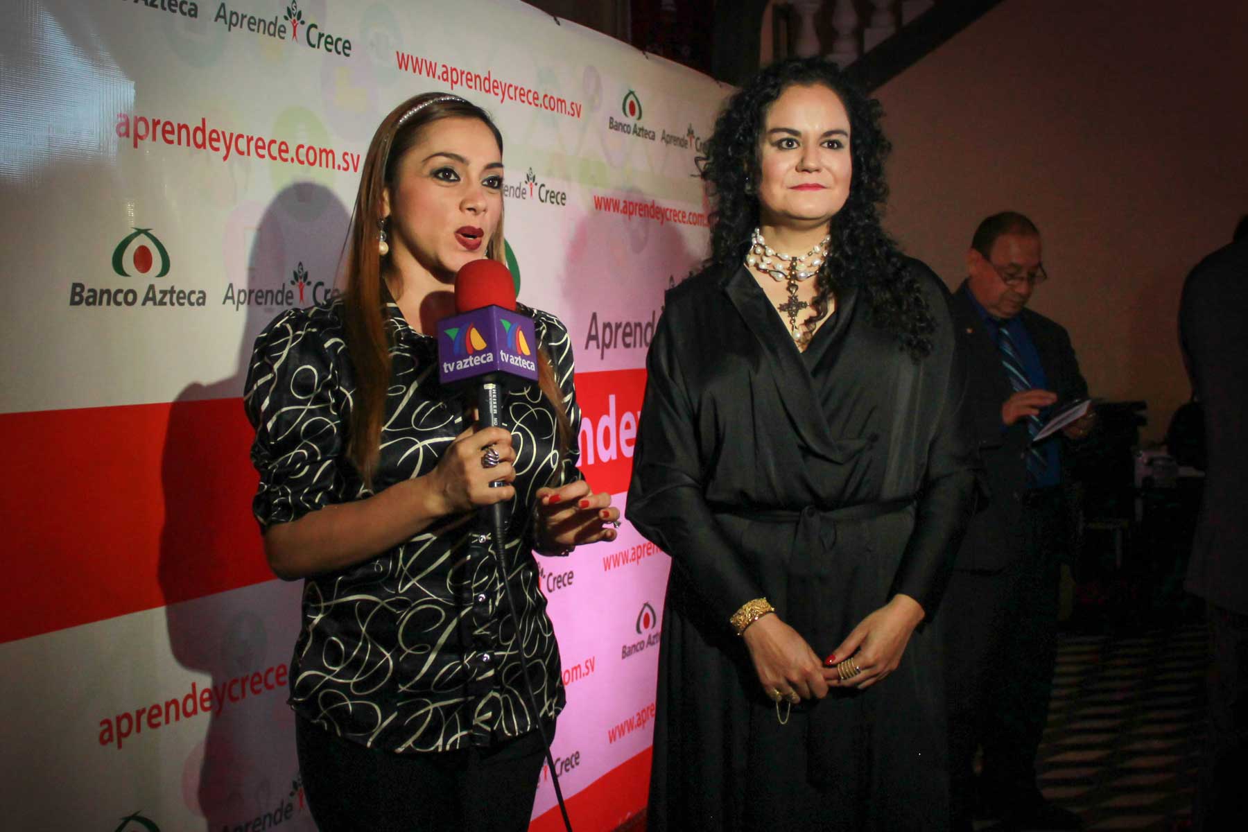 HN lanzamiento sitio Banco Azteca 04.jpg